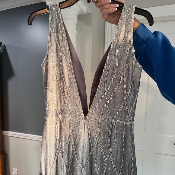 Glamorous and SHOW STOPPING Prom/Pageant Dress - Picture 2 of 5